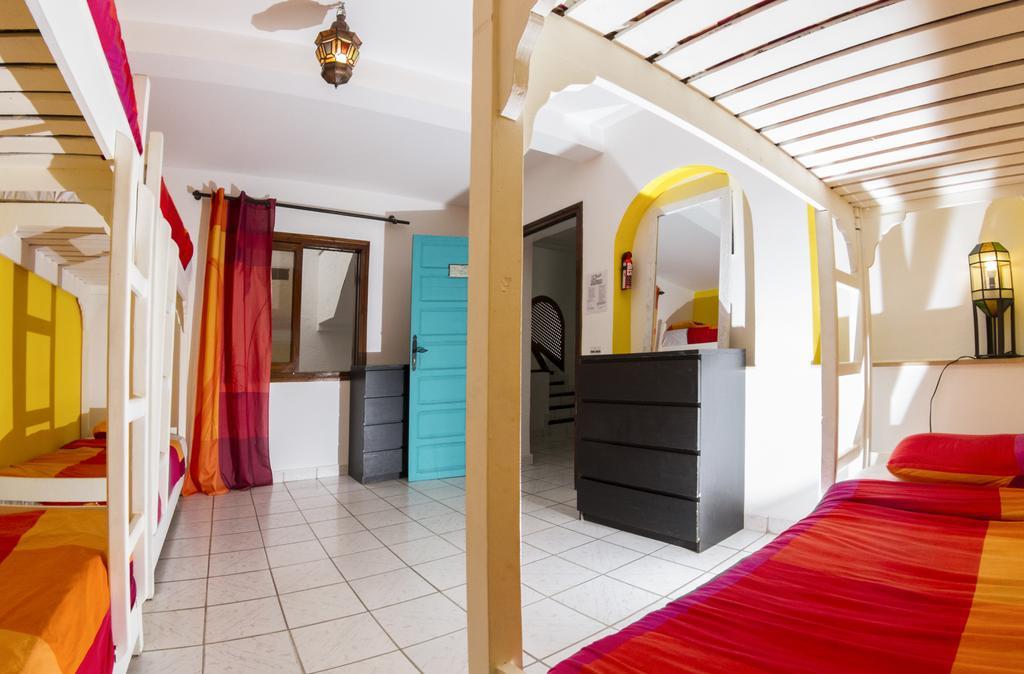 Dfrost Almugar Surf And Yoga Hostel Taghazout Exterior photo