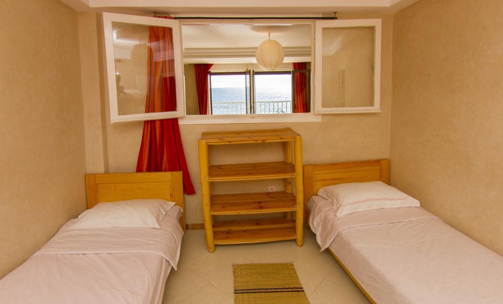 Dfrost Almugar Surf And Yoga Hostel Taghazout Exterior photo